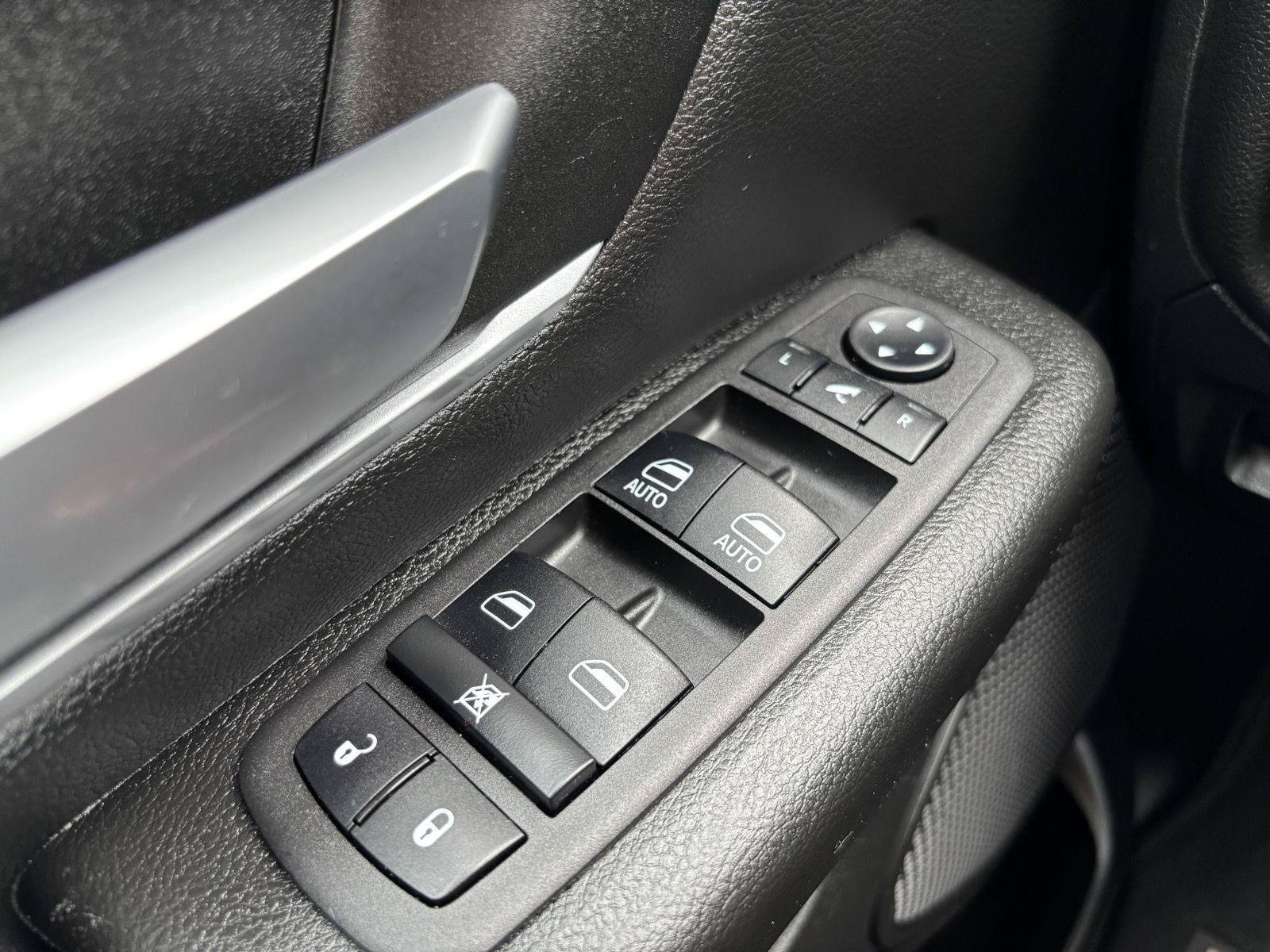 Used 2023 RAM 1500 Big Horn AWD/4WD image 27