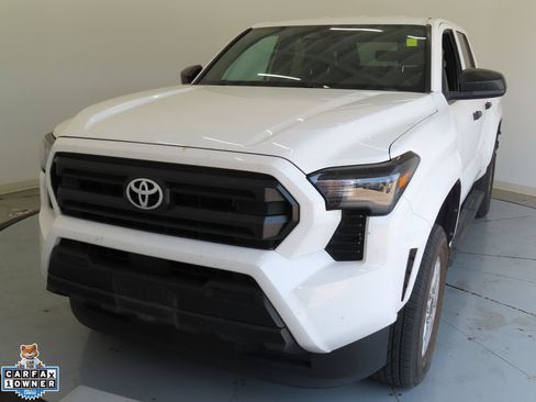 Used 2024 Toyota Tacoma SR RWD image 8