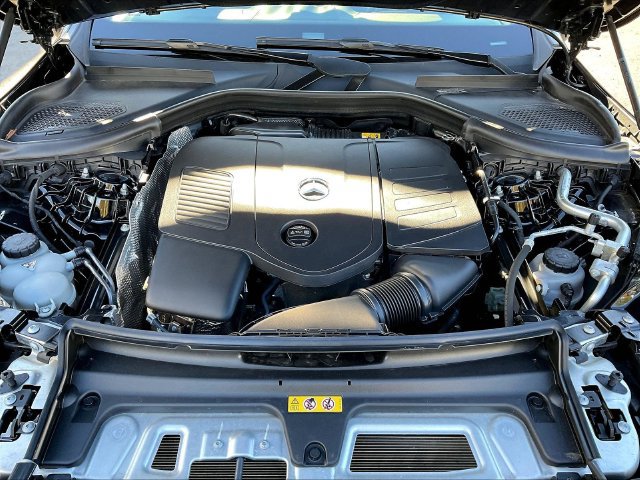 Certified 2023 Mercedes-Benz GLC 300 4MATIC image 32