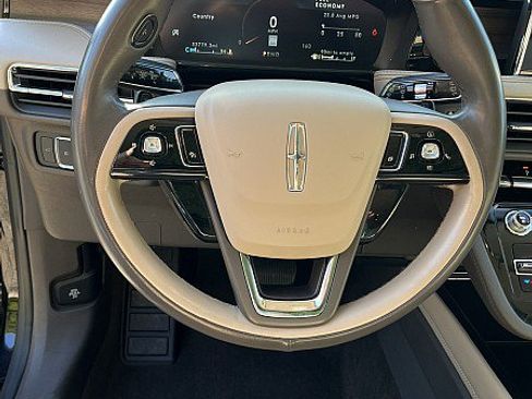 Used 2021 Lincoln Corsair Reserve FWD image 8