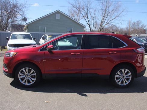 Certified 2024 Ford Edge Titanium AWD/4WD image 7