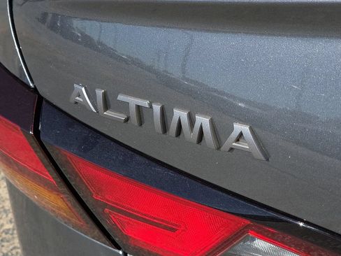 Used 2025 Nissan Altima 2.5 SV AWD/4WD image 15