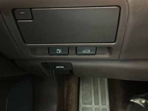 Used 2019 Lexus LS 500 w/ Interior Upgrade Package image 30