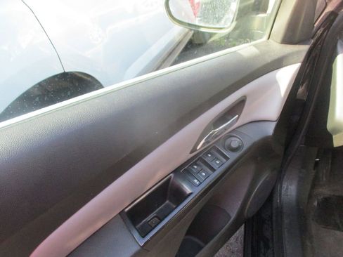 Used 2012 Chevrolet Cruze LS w/ Connectivity Package image 8