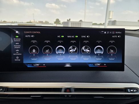 Used 2023 BMW iX xDrive50 w/ Convenience Package AWD/4WD image 11