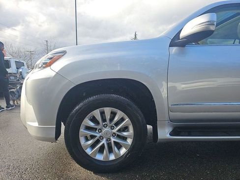 Used 2017 Lexus GX 460 image 27