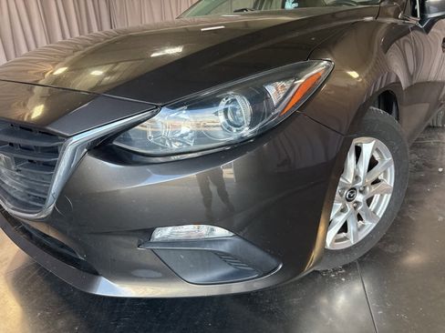 Used 2016 MAZDA MAZDA3 i Sport w/ Preferred Equipment Package image 9