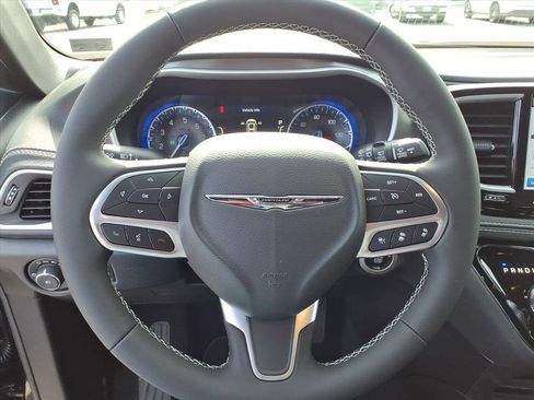 New 2026 Chrysler Pacifica Select image 12