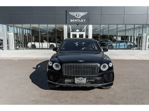 Used 2023 Bentley Bentayga Extended Wheelbase image 9