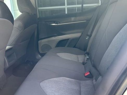 Used 2021 Toyota Camry LE image 7
