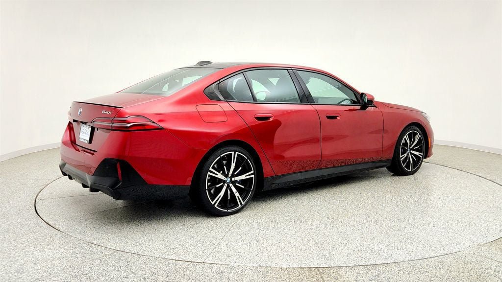 Used 2024 BMW 540i xDrive w/ Premium Package AWD/4WD image 5