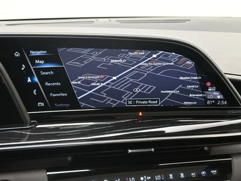 Used 2021 Cadillac Escalade ESV Sport w/ Driver Assist Tech Package AWD/4WD image 16
