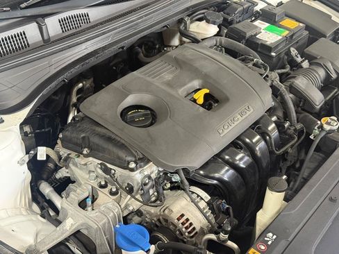 Used 2020 Kia Forte LXS FWD image 34