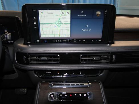 Used 2026 Lincoln Aviator Reserve AWD/4WD image 16