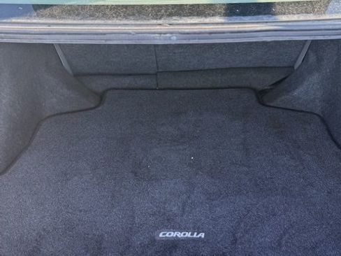 Used 2005 Toyota Corolla CE image 11