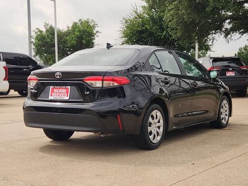 Used 2024 Toyota Corolla LE FWD image 3