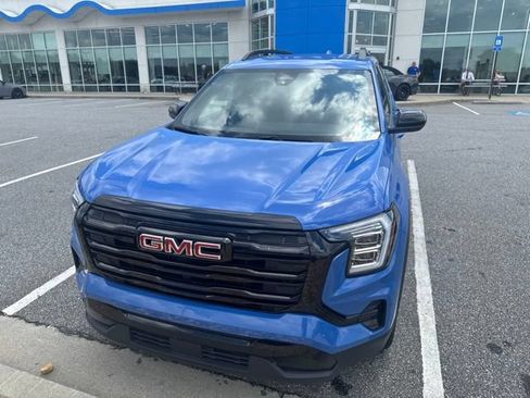 Used 2026 GMC Terrain Elevation w/ Elevation Premium Package AWD/4WD image 2