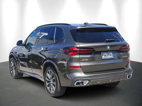 Used 2025 BMW X5 xDrive40i AWD/4WD image 4