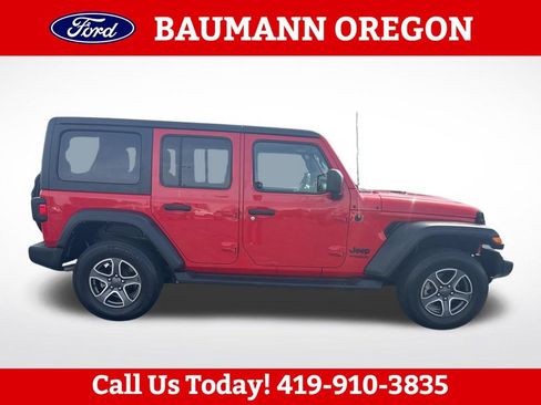 Used 2022 Jeep Wrangler Unlimited Sport AWD/4WD image 2