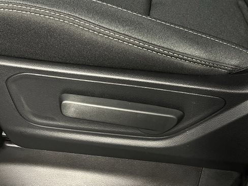 Used 2025 RAM 1500 Big Horn image 25