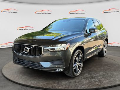 Used 2021 Volvo XC60 T5 Momentum w/ Protection Package