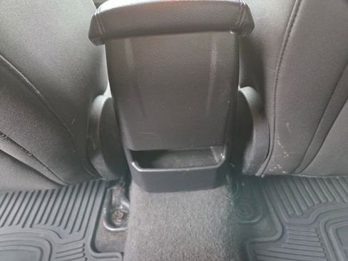 Used 2015 Ford Focus SE w/ SE Cold Weather Package image 44