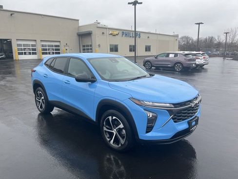 Used 2024 Chevrolet Trax RS w/ Driver Confidence Package image 7