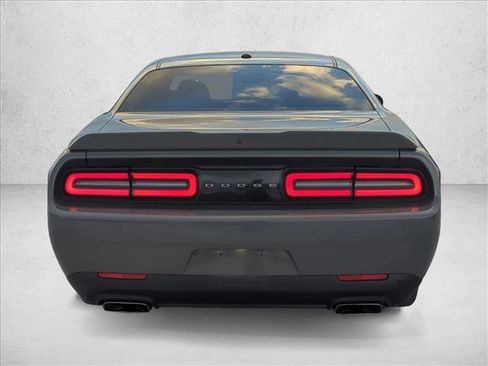 Used 2018 Dodge Challenger R/T w/ Driver Convenience Group image 7