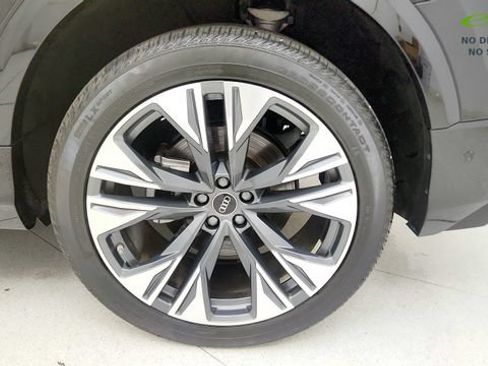 Used 2024 Audi Q8 Premium Plus AWD/4WD image 77