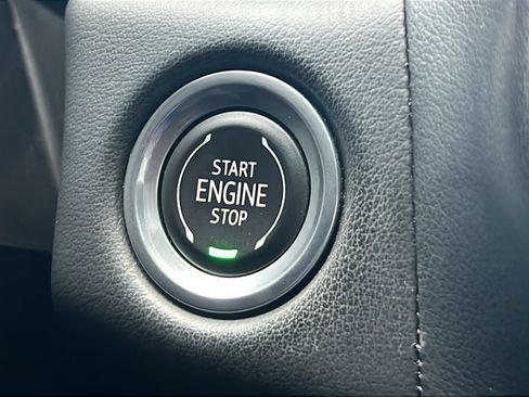 Used 2021 GMC Yukon AT4 w/ AT4 Premium Package AWD/4WD image 24