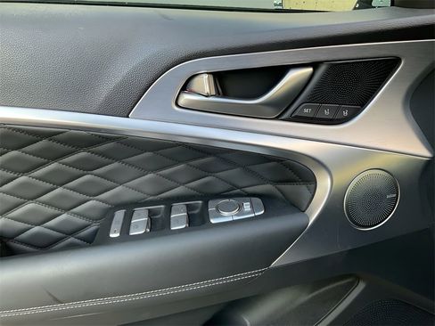 Used 2020 Genesis G70 2.0T w/ Prestige Package image 20