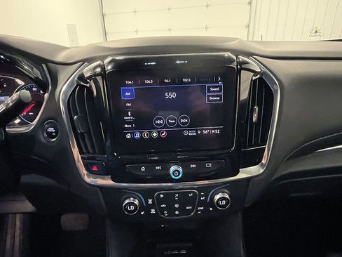 Used 2023 Chevrolet Traverse LT AWD/4WD image 34