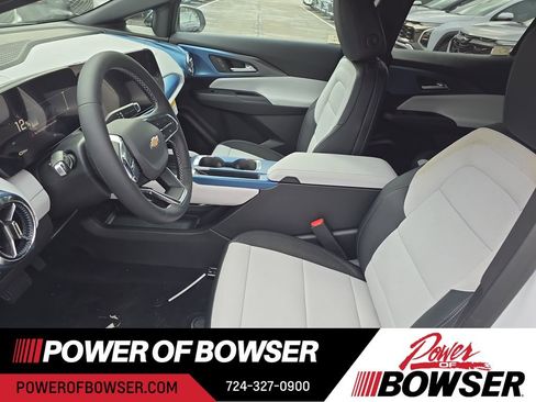 New 2026 Chevrolet Equinox EV LT image 4