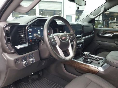 Used 2023 GMC Sierra 1500 Elevation image 21