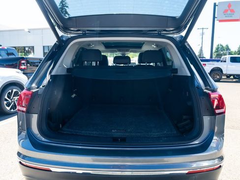 Used 2020 Volkswagen Tiguan SEL AWD/4WD image 6