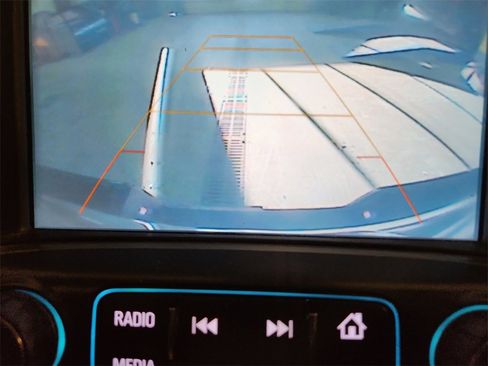 Used 2018 Chevrolet Silverado 1500 High Country image 18