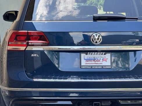 Used 2018 Volkswagen Atlas SEL w/ R-Line Package FWD image 19