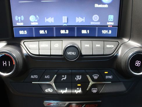Used 2019 Chevrolet Corvette Z06 RWD image 18