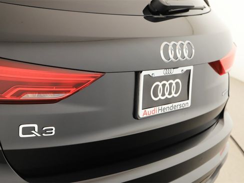 New 2025 Audi Q3 2.0T Premium image 29