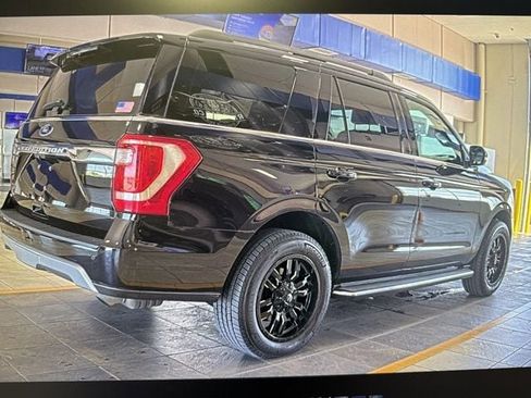 Used 2019 Ford Expedition XLT w/ Equipment Group 202A image 4