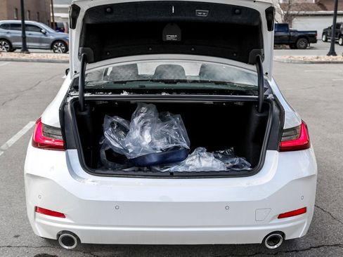 New 2026 BMW 330i xDrive Sedan w/ Premium Package image 27