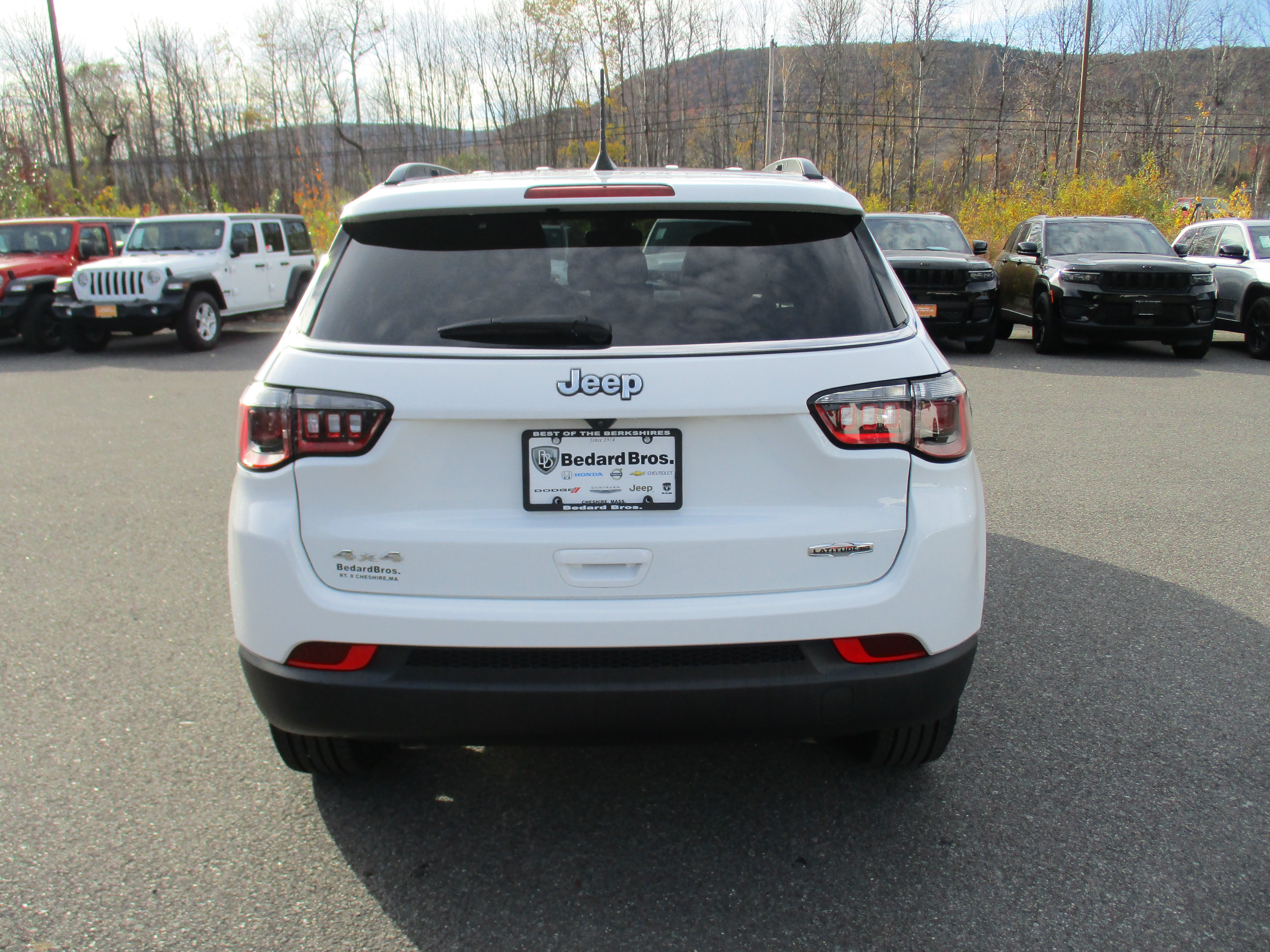 Certified 2024 Jeep Compass Latitude AWD/4WD image 6