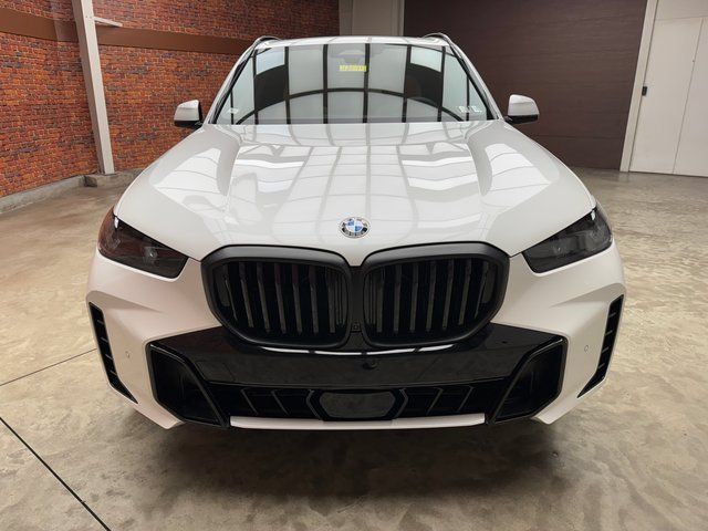 Used 2026 BMW X5 xDrive40i w/ Executive Package AWD/4WD image 9