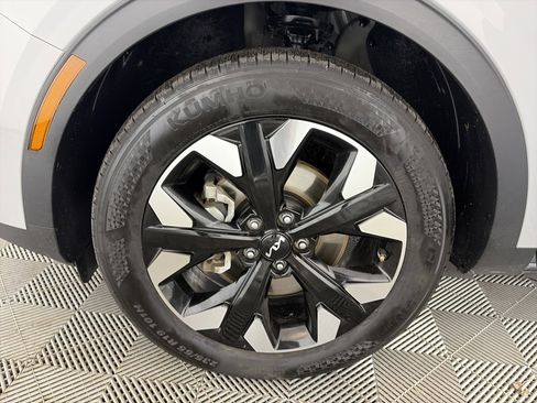 Used 2024 Kia Sportage X-Line w/ X-Line Premium Package image 13