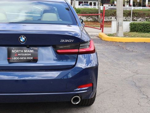 Used 2023 BMW 330i Sedan w/ Convenience Package RWD image 16