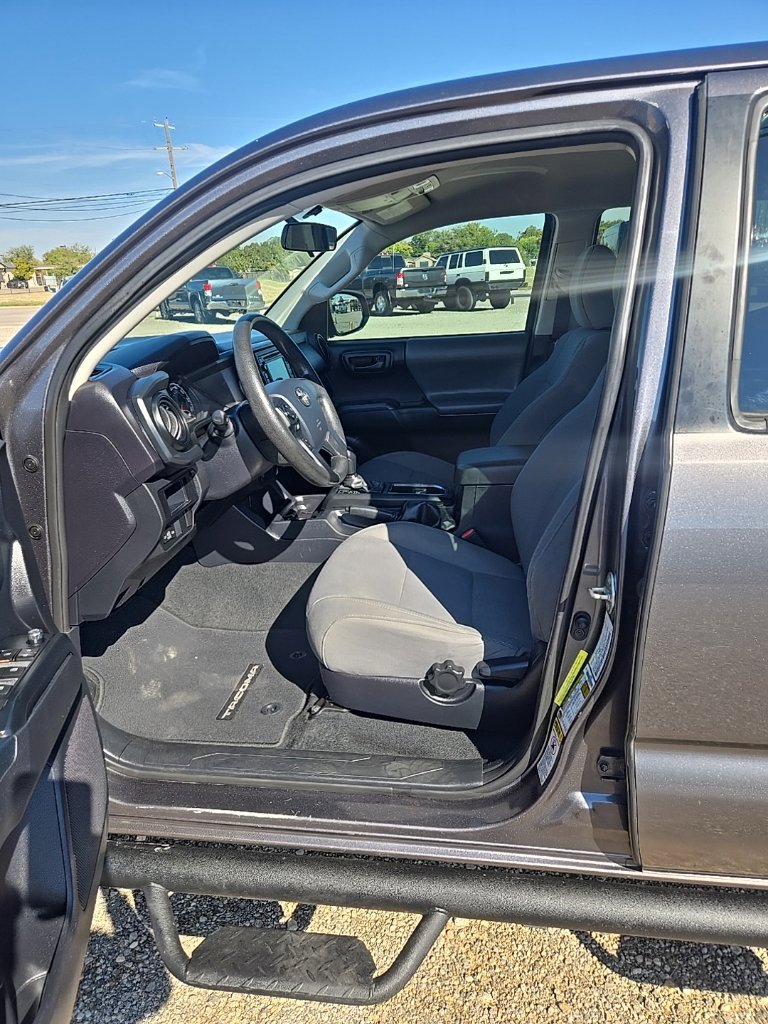 Used 2017 Toyota Tacoma SR w/ SR Convenience Package RWD image 13