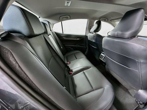 Used 2026 Toyota Camry XLE AWD/4WD image 28