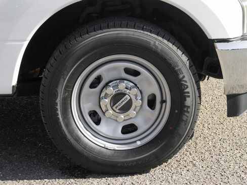 Used 2022 Ford F350 XL w/ Power Equipment Group image 40