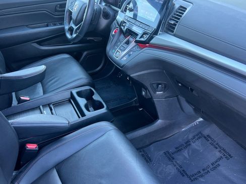 Certified 2023 Honda Odyssey Sport image 32