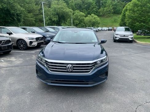 Used 2020 Volkswagen Passat 2.0T SEL FWD image 2